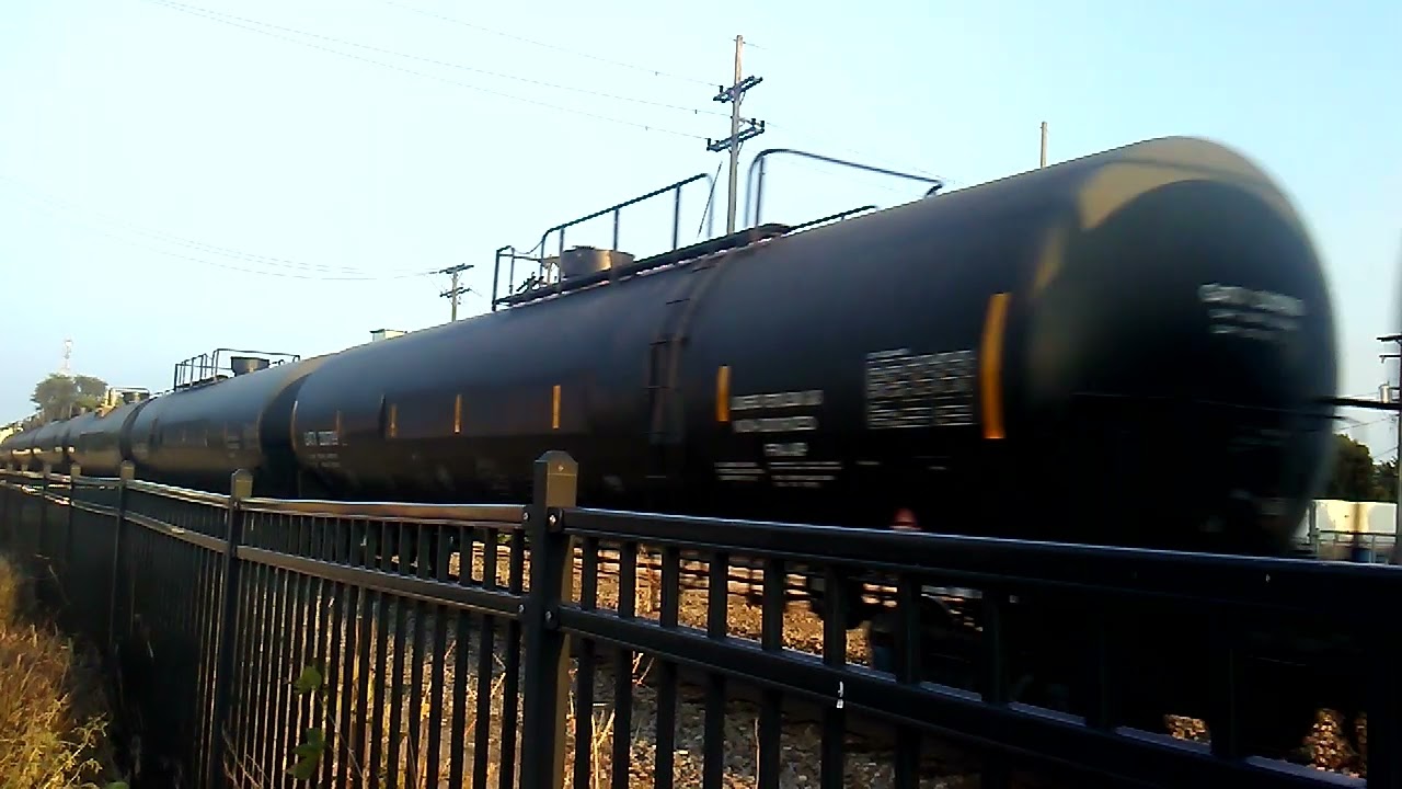 CN 5728 at Imlay City
