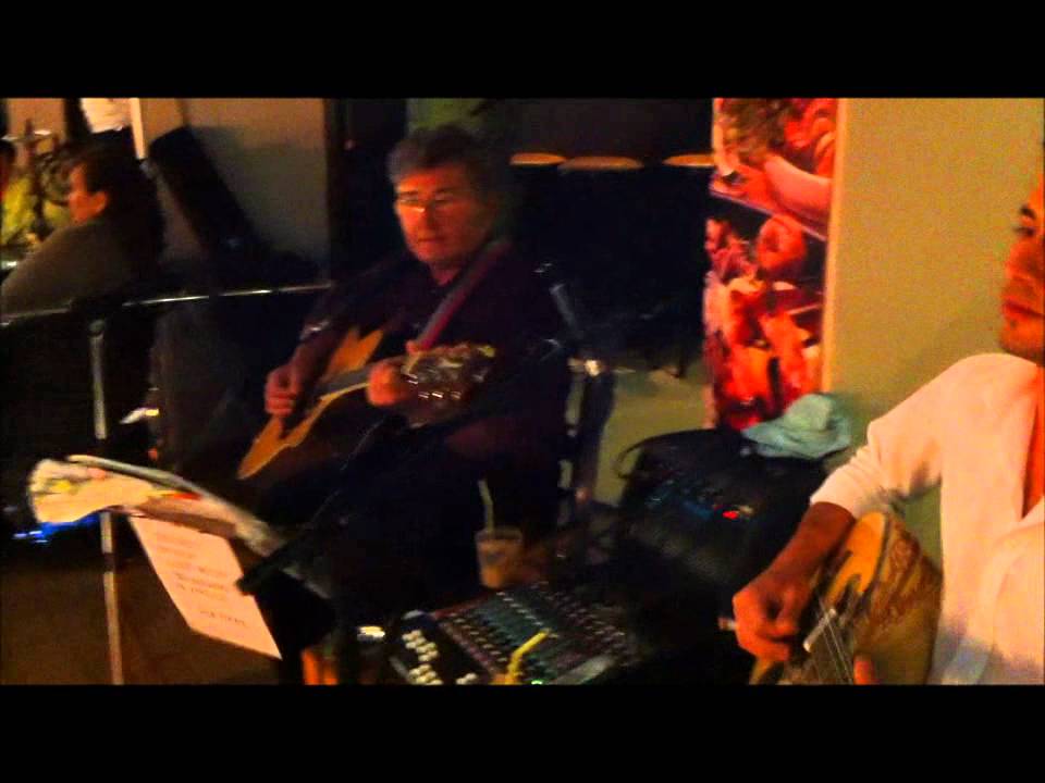 Griekse live  muziek kreta, in de haven van Chersonissos