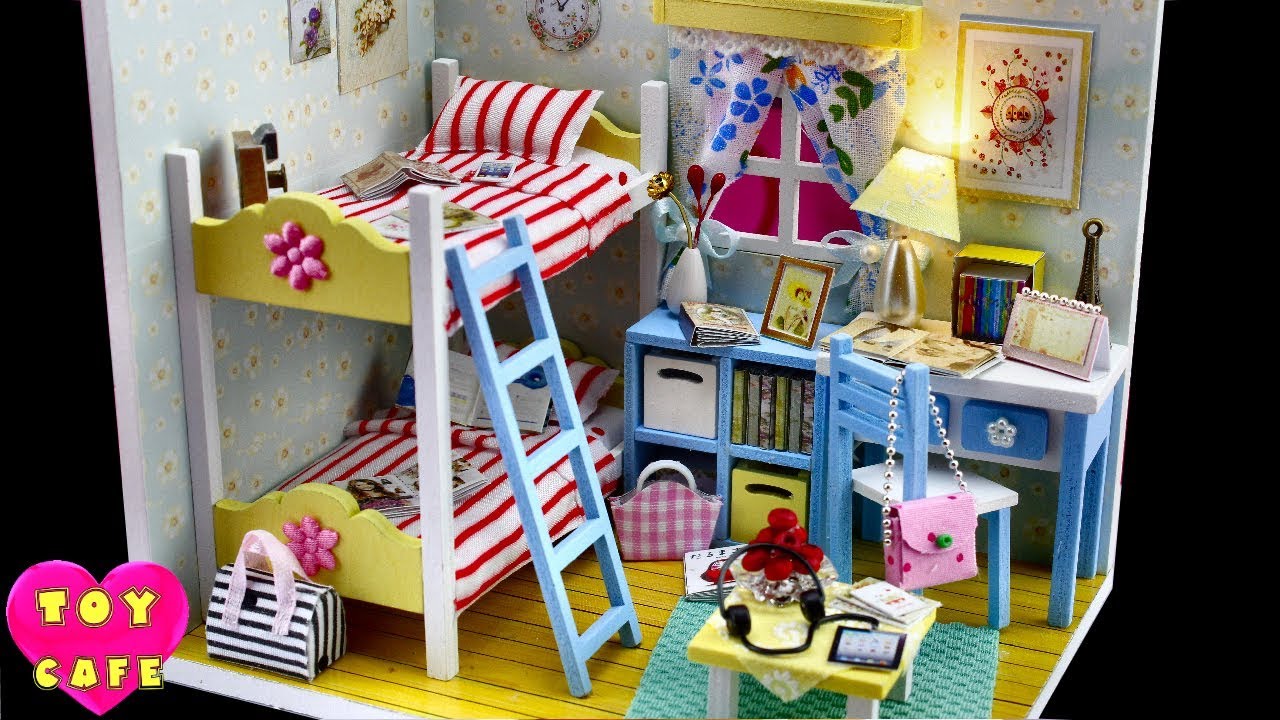 Ever Youth, DIY Miniature Model House Kit With Working Lights