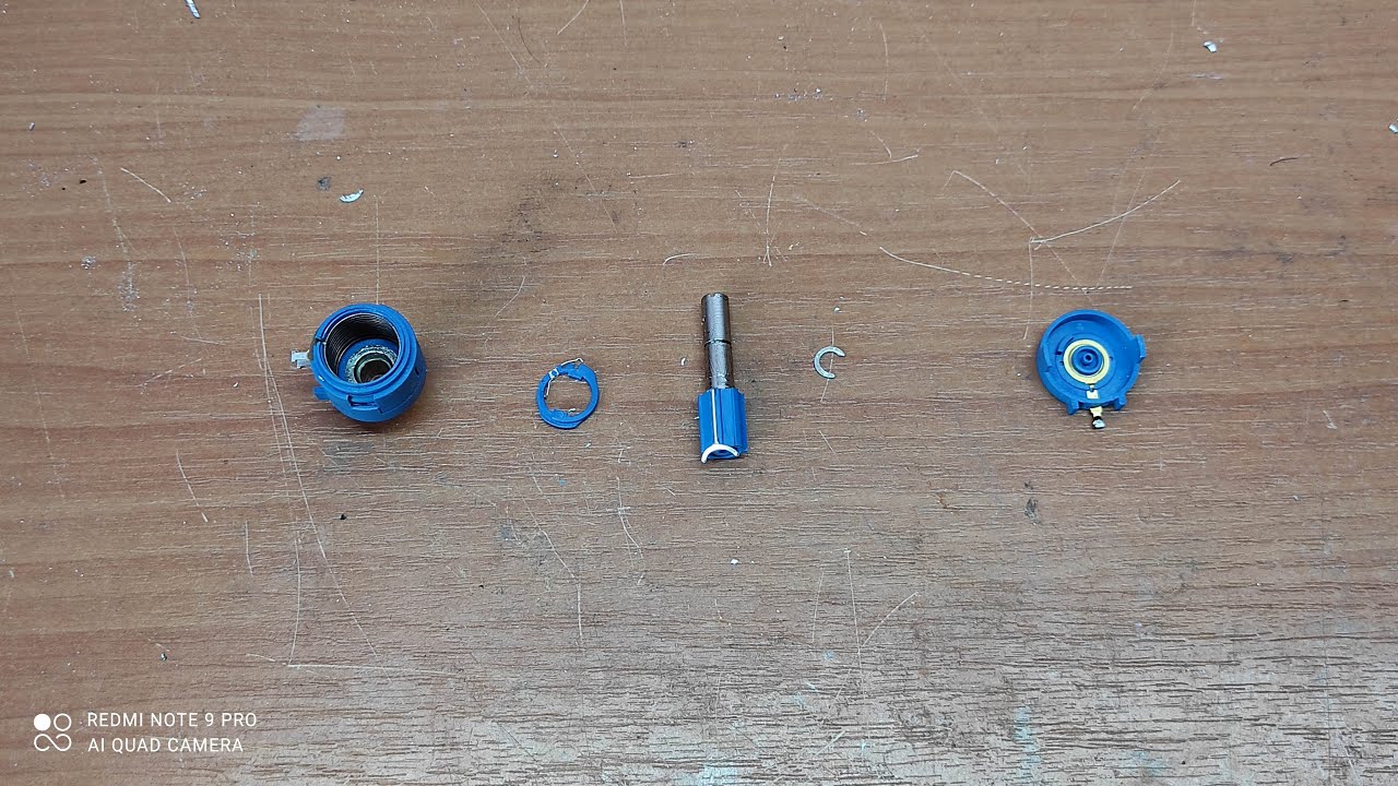 What's inside a multiturn potentiometer?