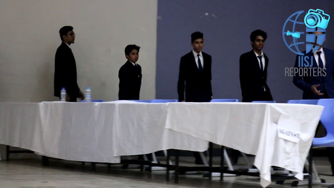 Annual Debate XI vs XII | 2018-19
