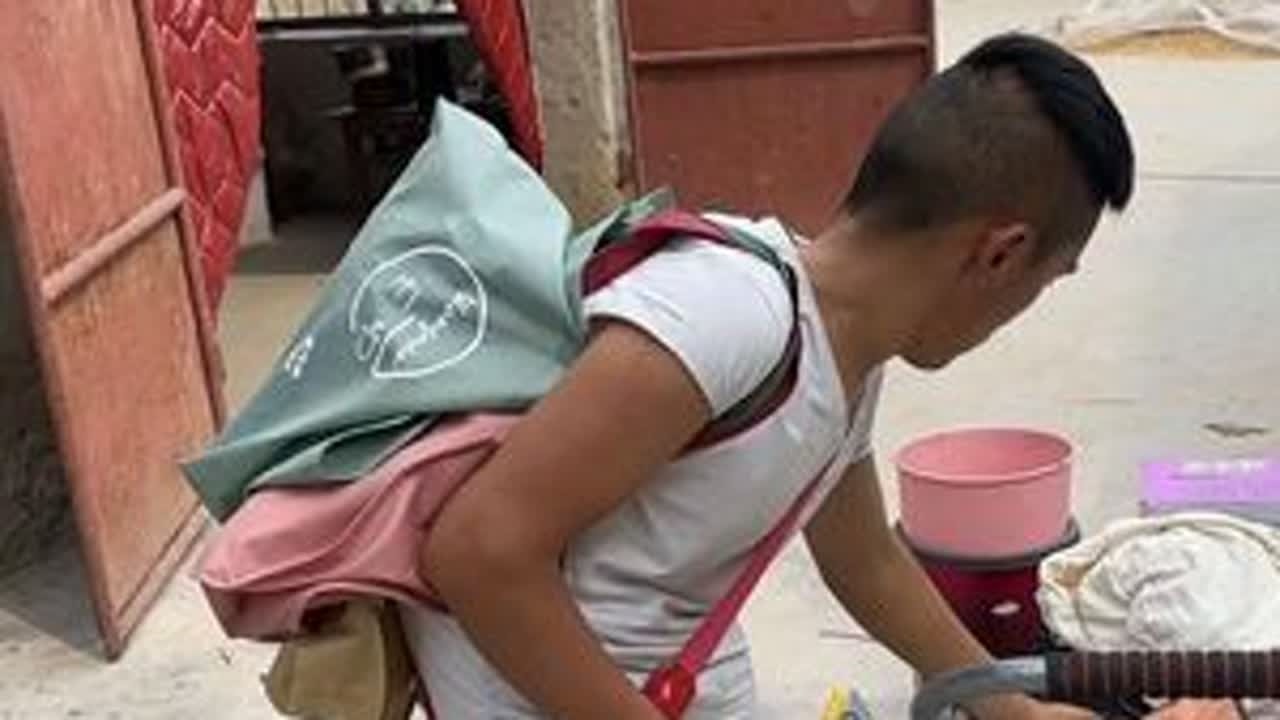 长生跟我6年，没有想到现在我和长生都无家可归，以后我一人带着孩子和长生相依为命#看土味视频品百味人生