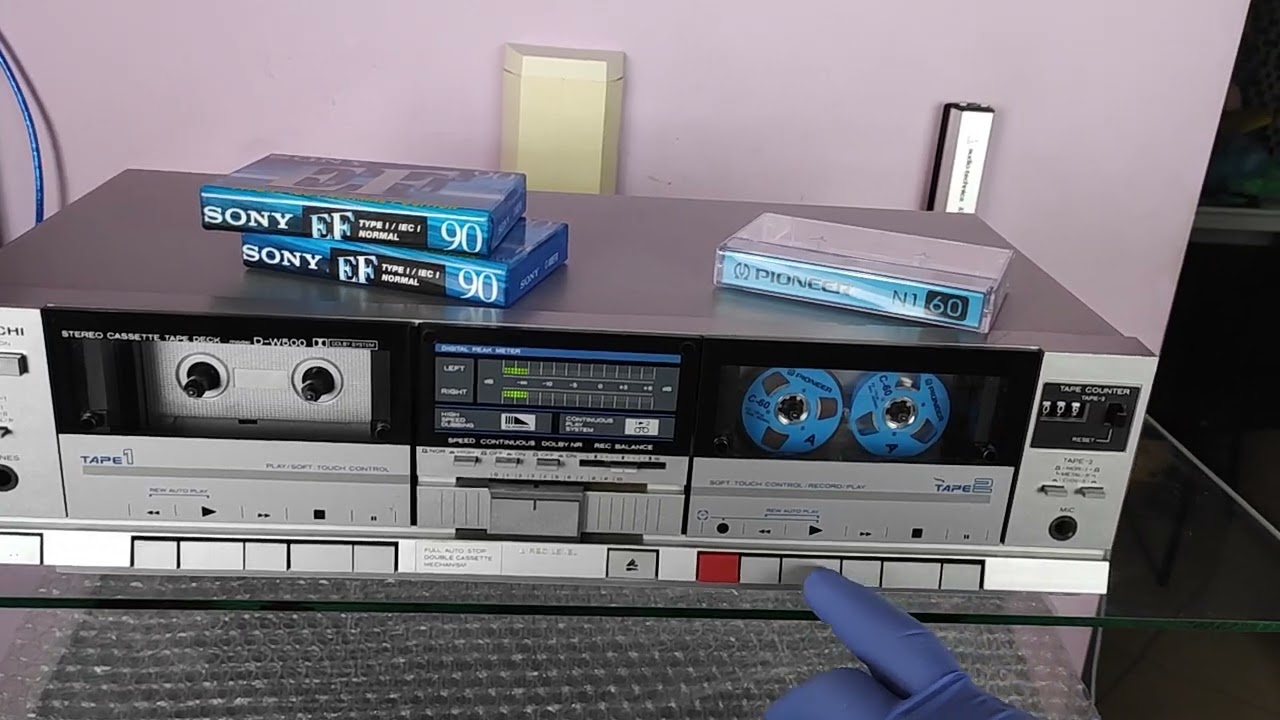 Кассетная дека Hitachi D-W500, Made In Japan, 220W