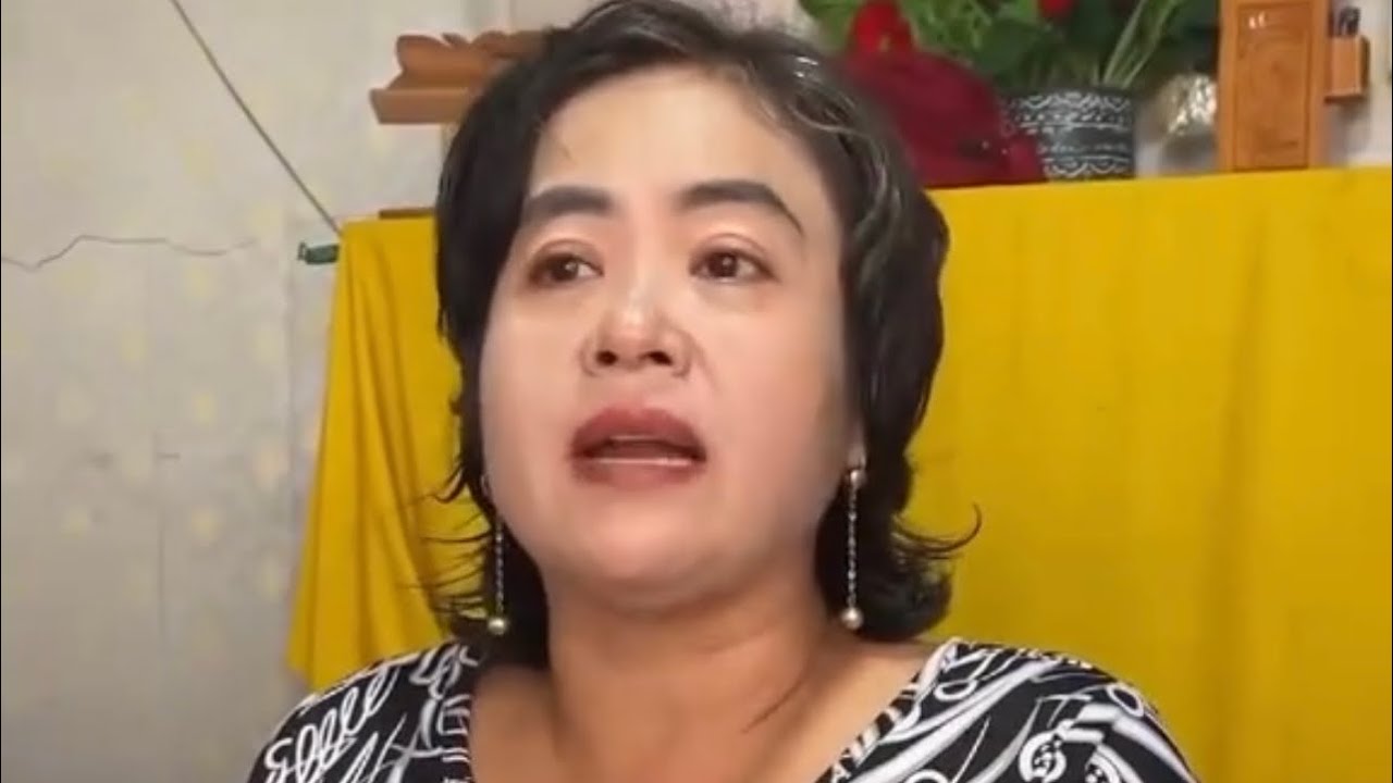 Xuyến Nái Cầm Vàng Chơi Tết...!
