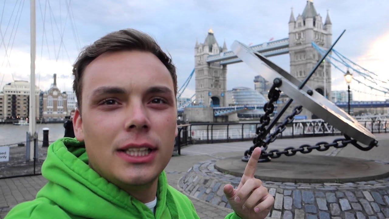 TIL LONDON FOR Å SPILLE ASSASINS CREED! | Vlog