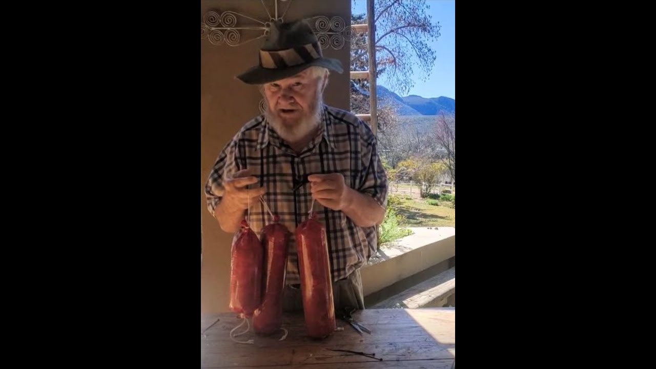 Oom Koos maak Karoo-Polonie🤠