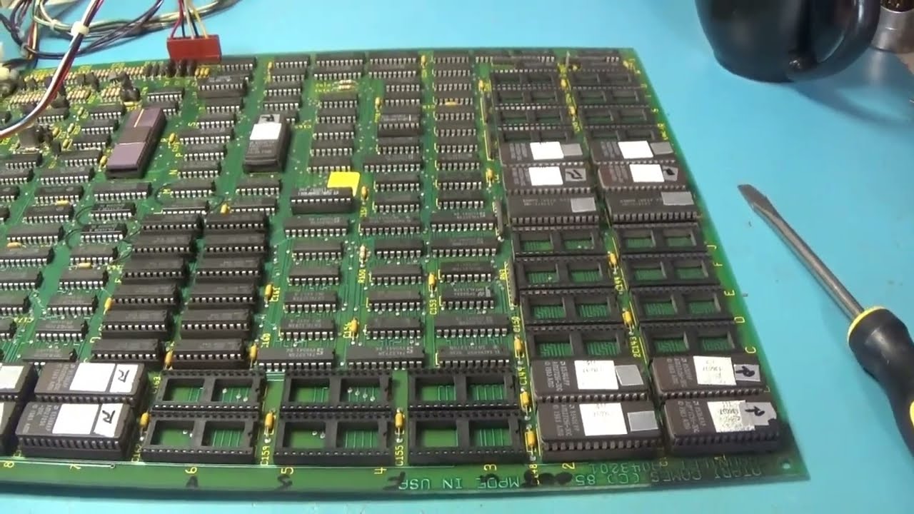 1985 Atari Gauntlet Arcade PCB Repair  4-17-2024