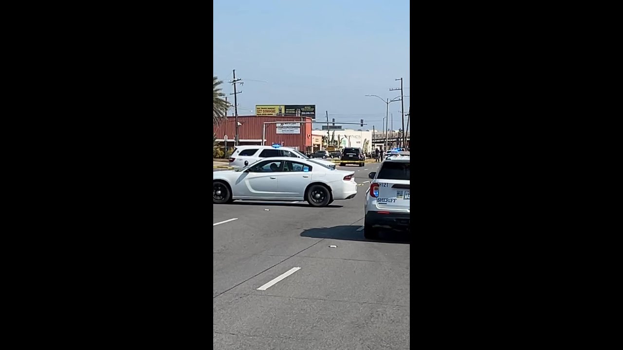 Deadly motorcycle crash shuts down Airline Highway in New Orleans