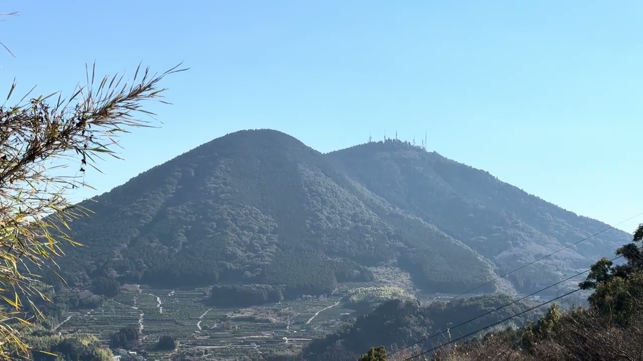 愛犬まると名峰金峰山をバックに撮影…そしたら