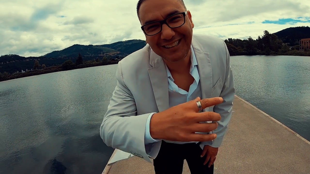 H&eacute;ctor Garc&iacute;a-Me enamor&eacute; de Ti (Video Oficial) (Cumbia)