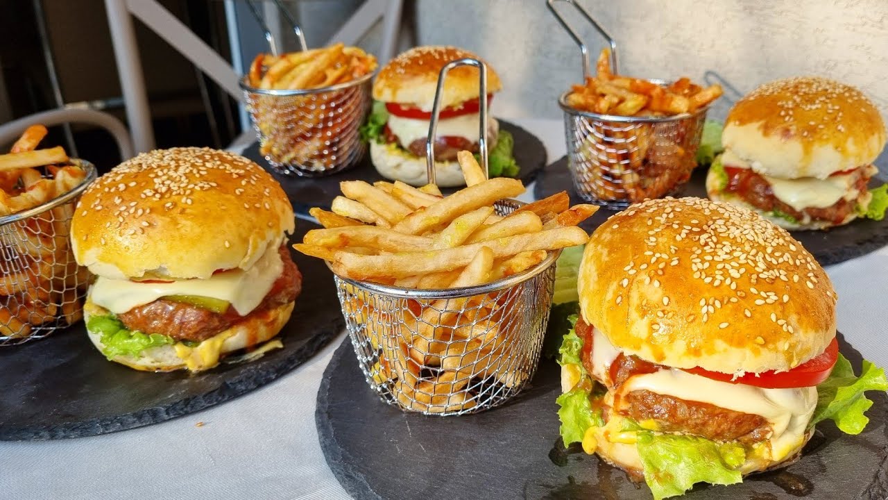 Nuk do të bleni më Asnjëher Hamburger - Dreka me e shijshme per tërë familjen 🍔🍔