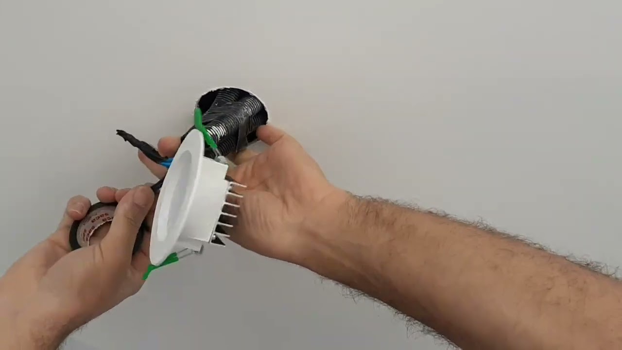 نصب هالوژن سقفی