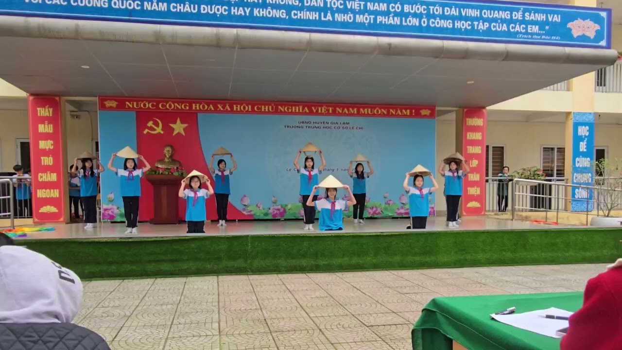 Viết tiếp  câu chuyện Hòa Bình binh Trường THCS  Lệ Chi -gia lâm  Hà  nội