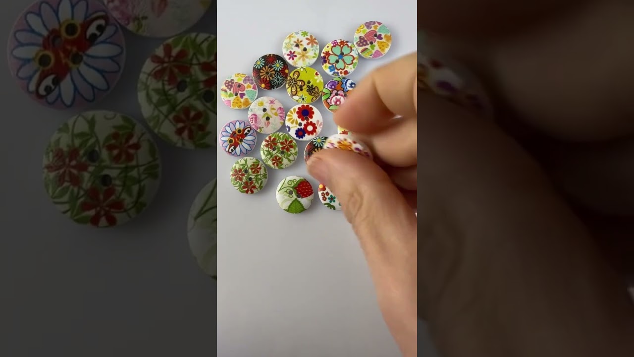 20mm Flower Buttons Wooden Mixed Bright Colours #sewing #craft #button #diycrafts  #craftsupplies
