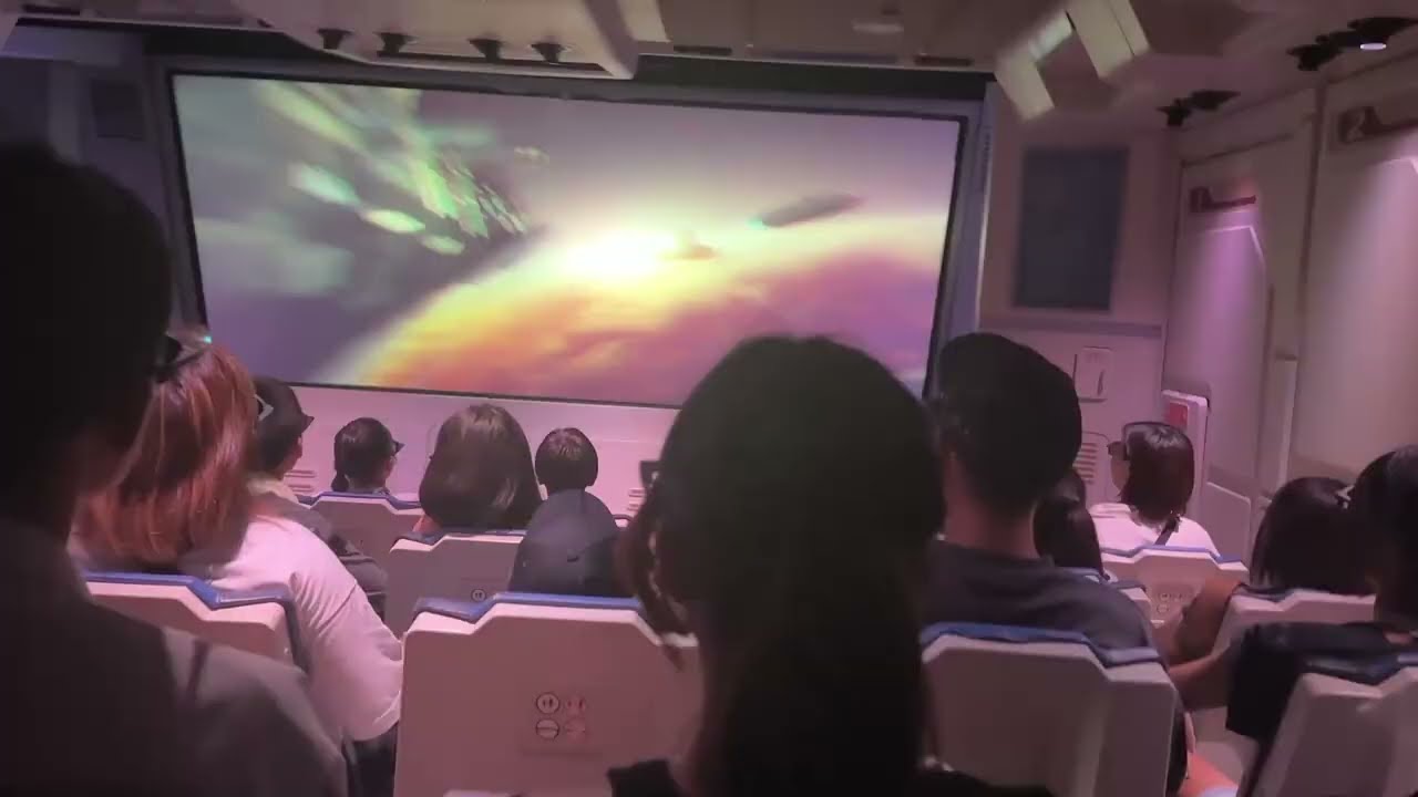東京ディズニーランド（TDL)　スター・ツアーズ：ザ・アドベンチャーズ・コンティニュー　　Tokyo Disneyland-Star Tours: The Adventures Continue