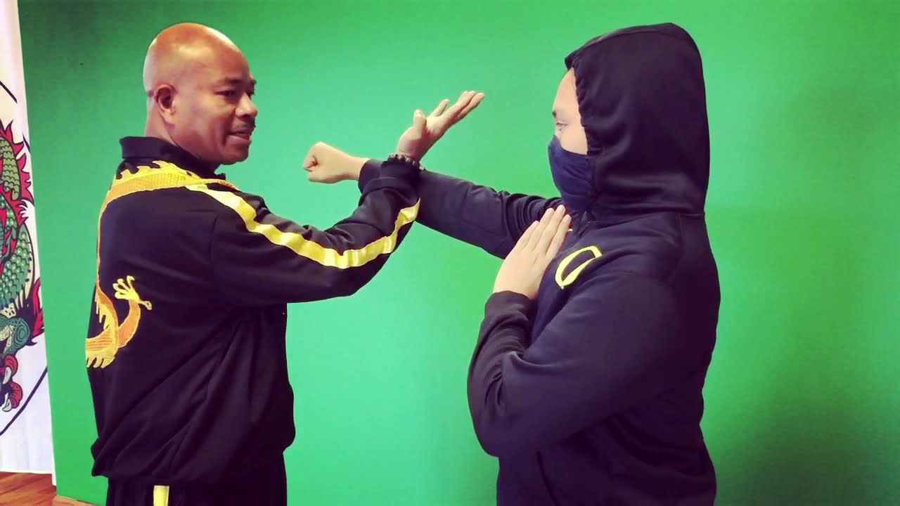 MARTIAL ARTS TRAINING TEMPLE CHICAGO - 4 BASIC KUNG FU DEFENSIVE BLOCKS
