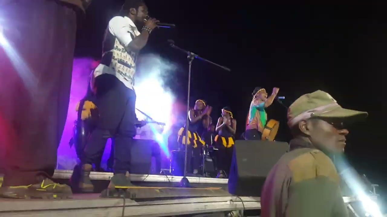 Jah Lemmy and Guruve marimba arts ensemble (Varimugomba)