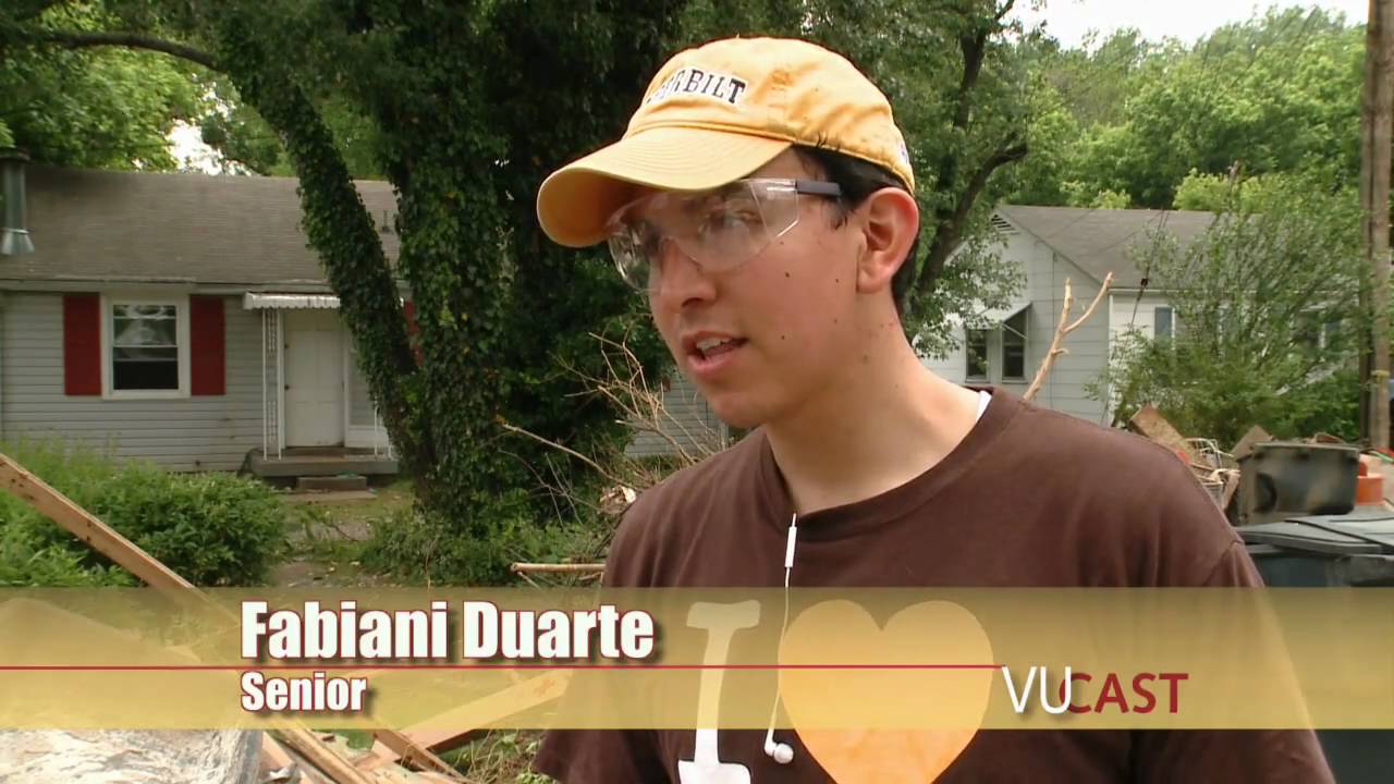 Vandy flood clean-up crews hit Nashville neighborhoods