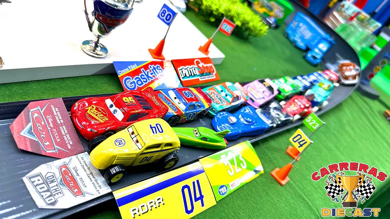 CARS DIECAST FIEBRE DE SAL vs CORREDORES DE LA COPA PISTON