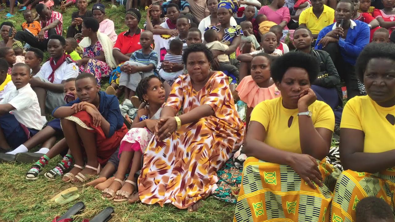 Ahutuye barakuzi