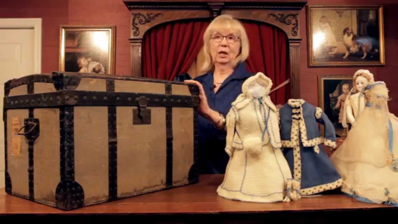 Three Dolls With Trousseaux Part 1 in Theriault's 
