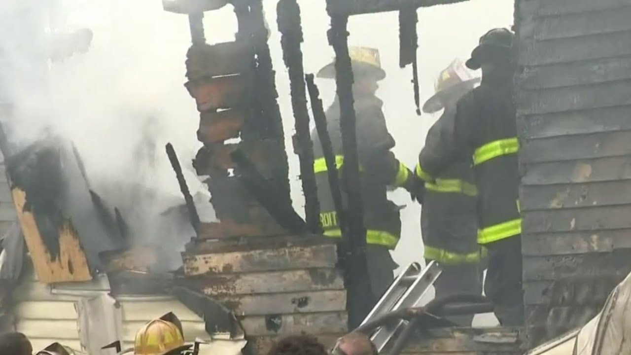 Multiple firefighters injured in Detroit house fire