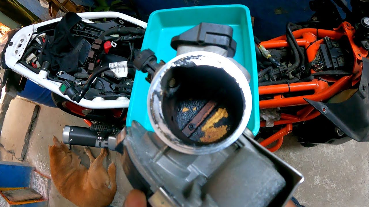 my duke 390 throttle body cleaning & map senser (air pressure sensor) change