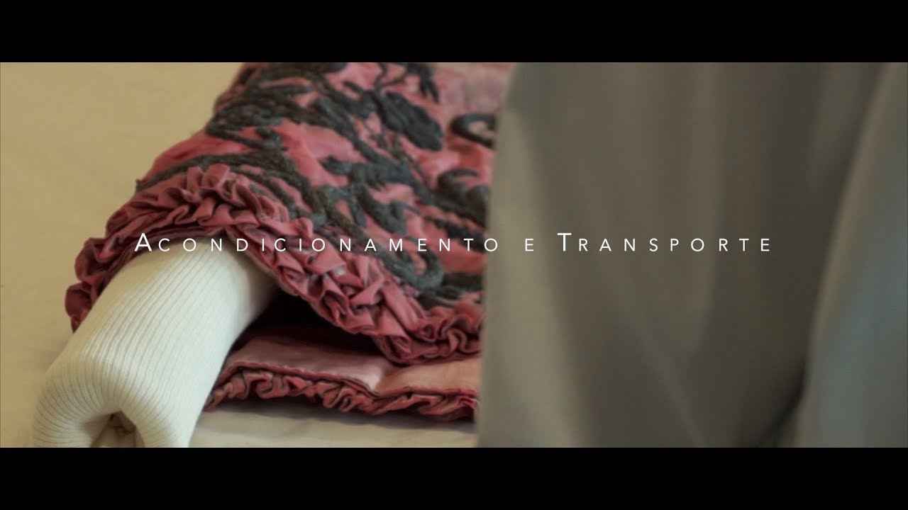 Manto da Rainha D. Amélia - Acondicionamento e Transporte