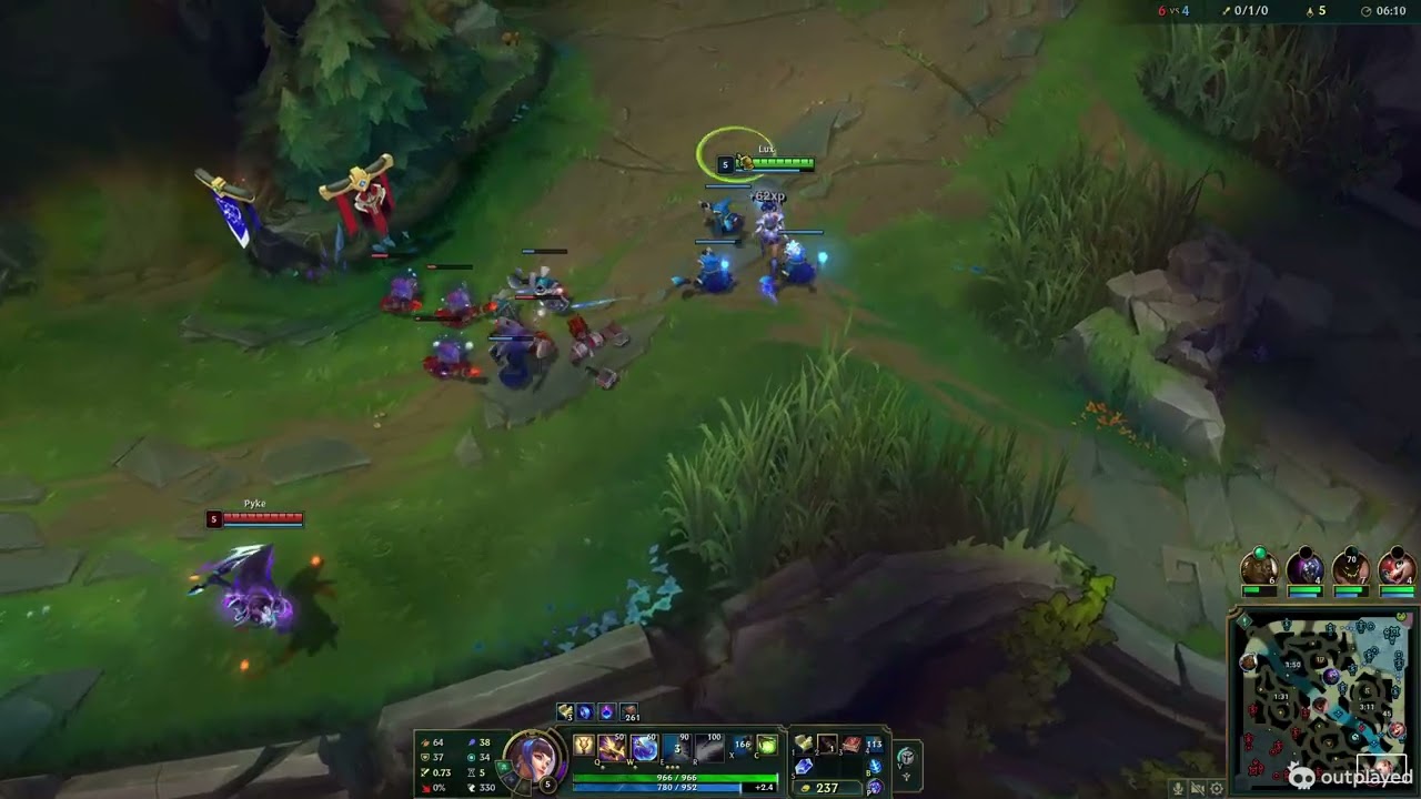 League of Legends Match 9 Lux