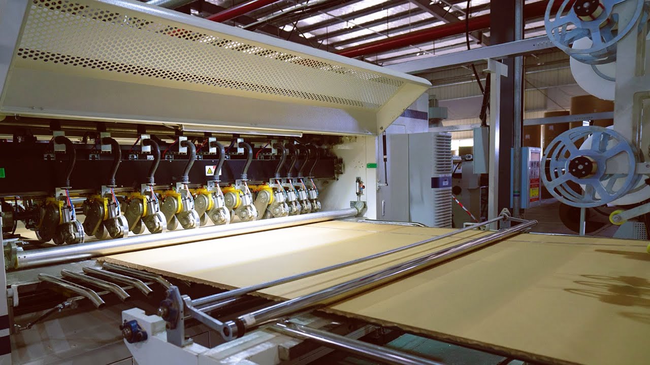 Process of the honeycomb paperboard production line, from base paper to finished paperboard.