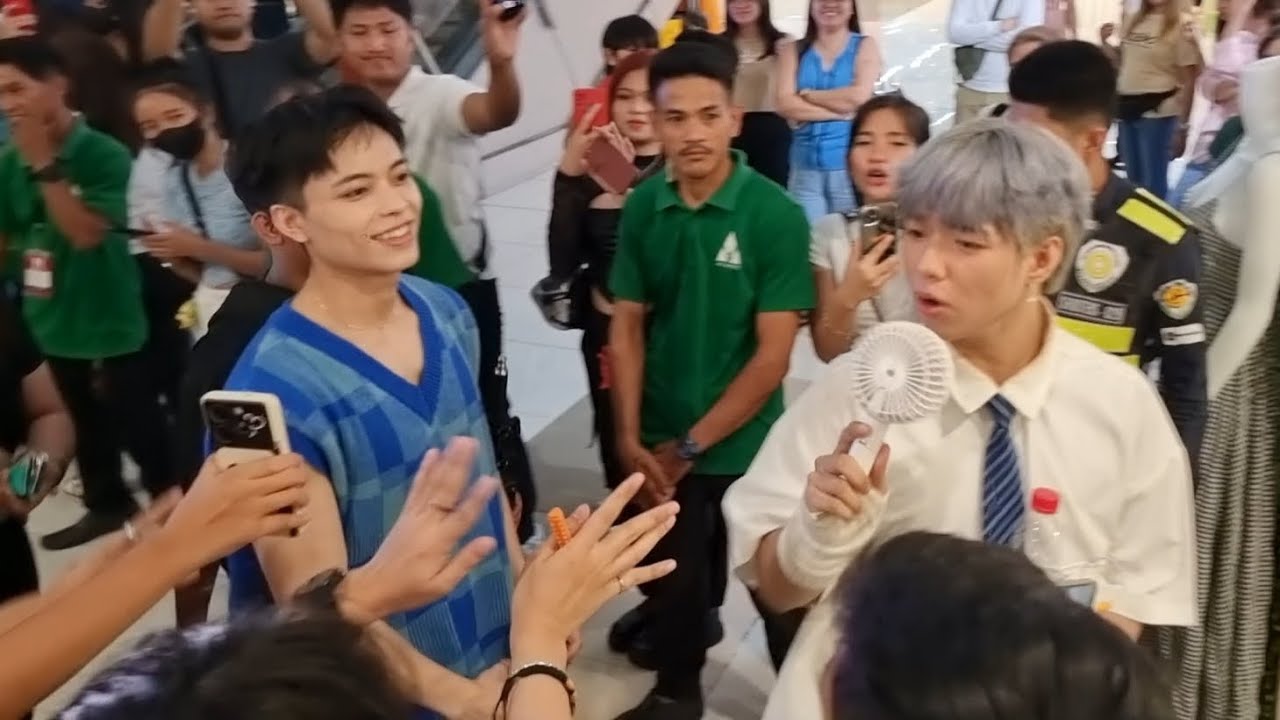 PLUUS Fancam - 240414 SBT OWN Universe Tour, Robinsons Dasmari&ntilde;as - Fan Boy Doll Arch