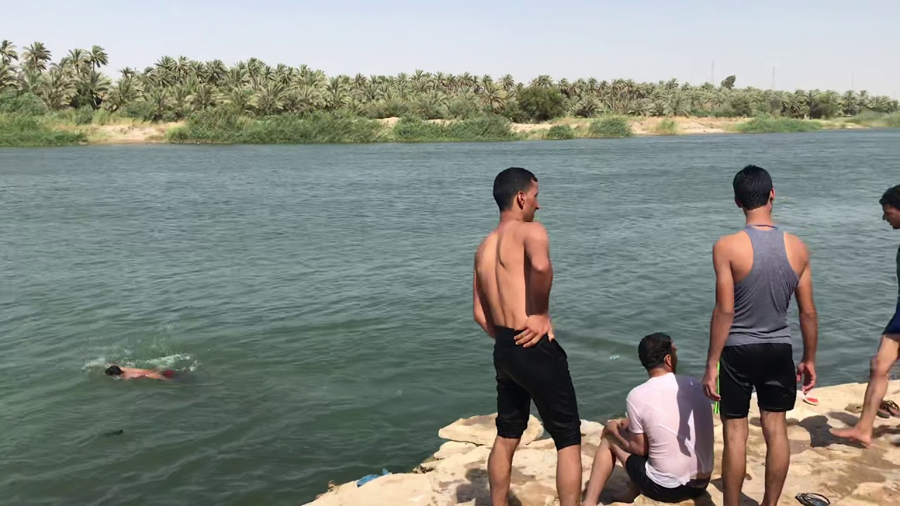 سباحين شط الكوفة