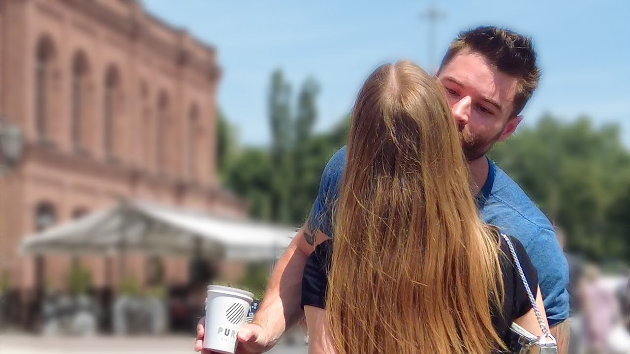 How to pickup a girl WITHOUT BEING CREEPY