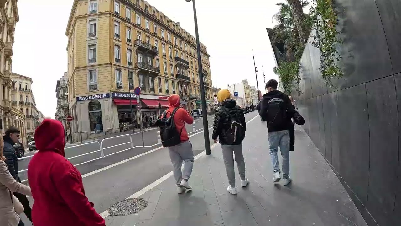 Nice. Sounds of city. #citysounds #citywalk #travel #france #nice