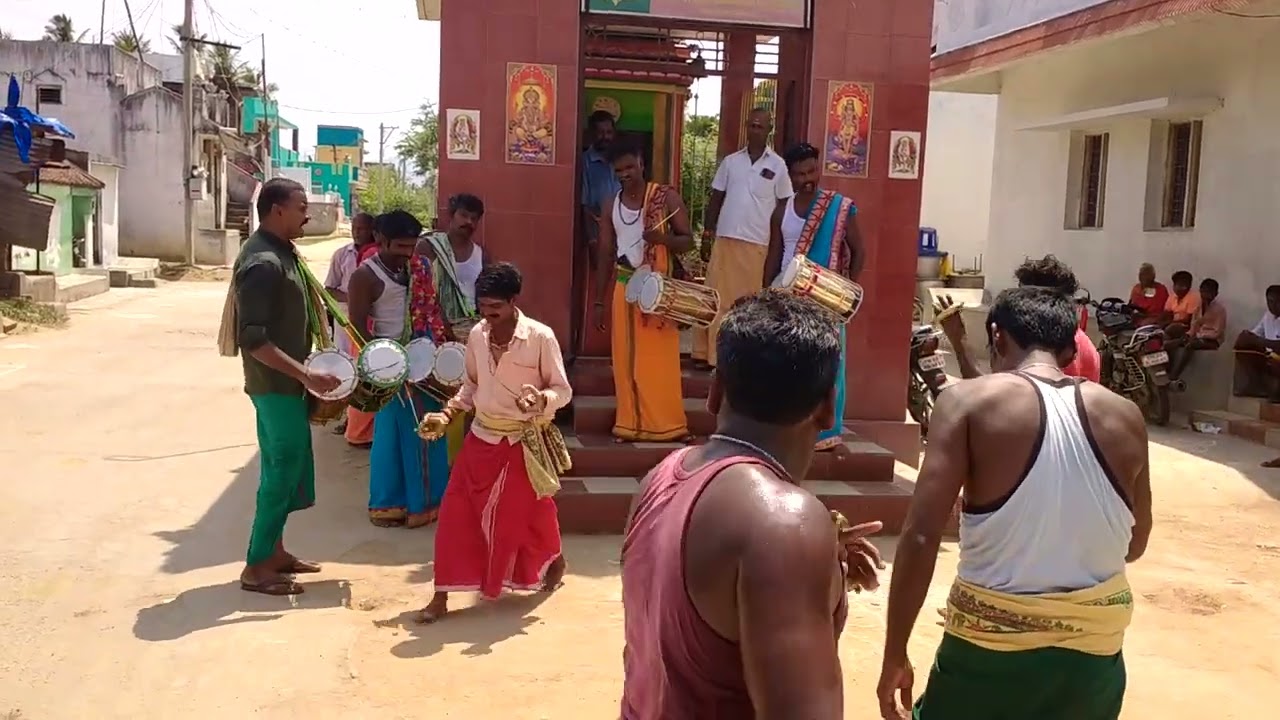 வீர பாஞ்சாலி பம்பை குழு எடப்பிறை செல்வம் 9751526025.9965135038.சுந்தர் வாயூர் ரெட்டி பாளையத்தில்