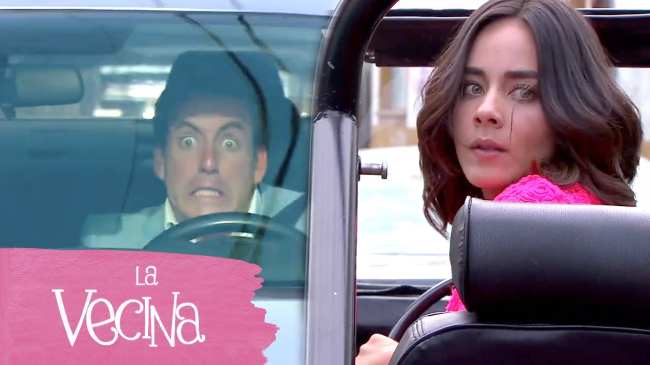 Antonio choca con Sara | La Vecina 3/3 | C-40 | tlnovelas