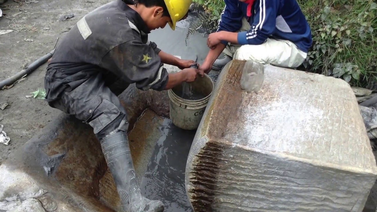 Gold Extraction using Mercury (quimballet method)