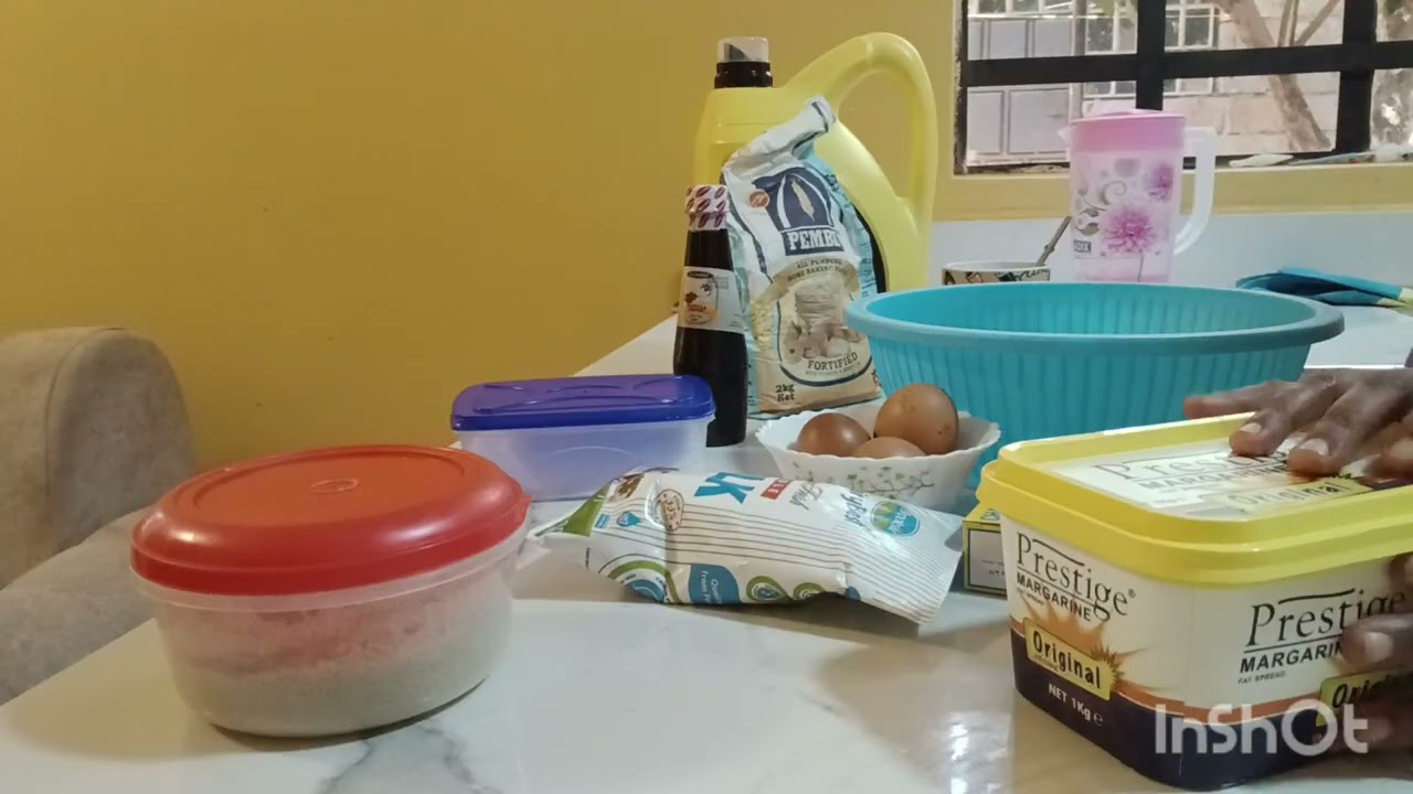 African way of baking a vanilla cake using charcoal jiko