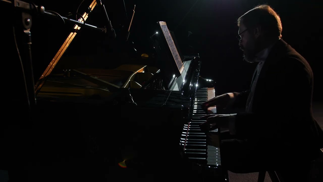 Memorial concert commemorating the International Holocaust Remembrance Day / Evgeny Gromov, piano