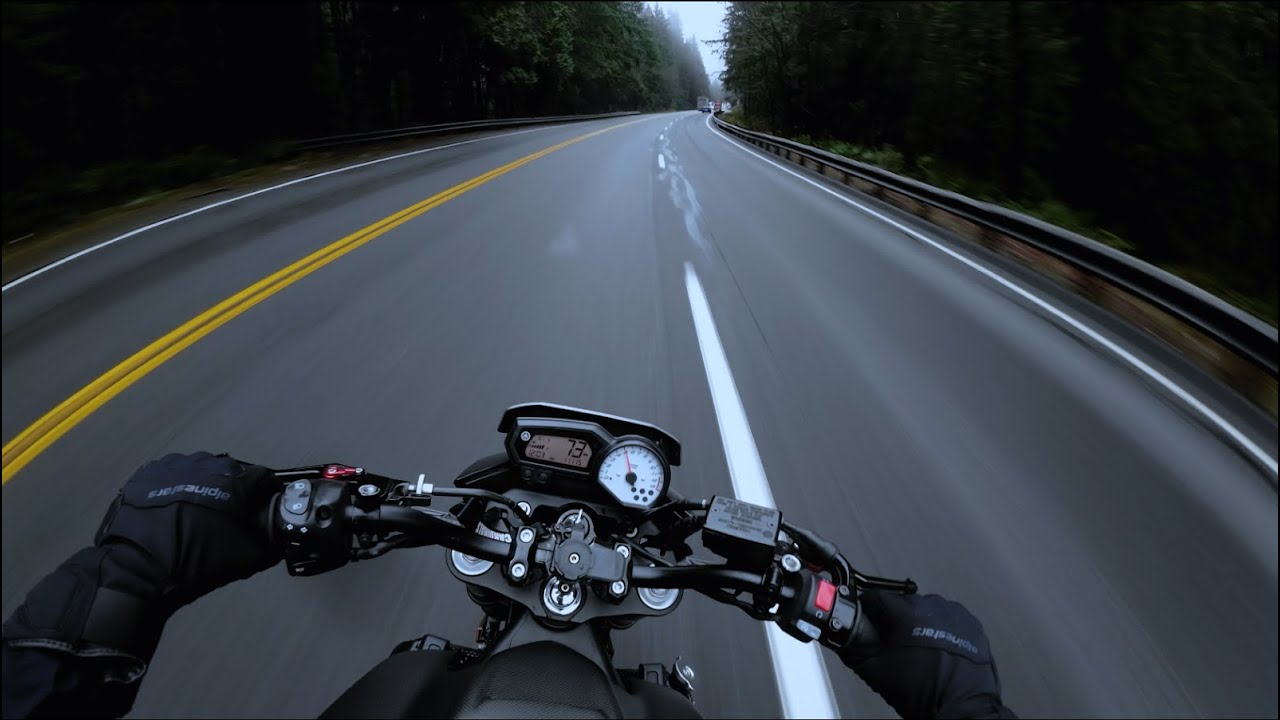 POV Yamaha FZ8 Mid-day Ride in The Wet PNW