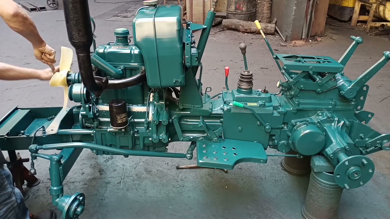 repainting of E15 HINOMOTO tractors &marine MECHANIC