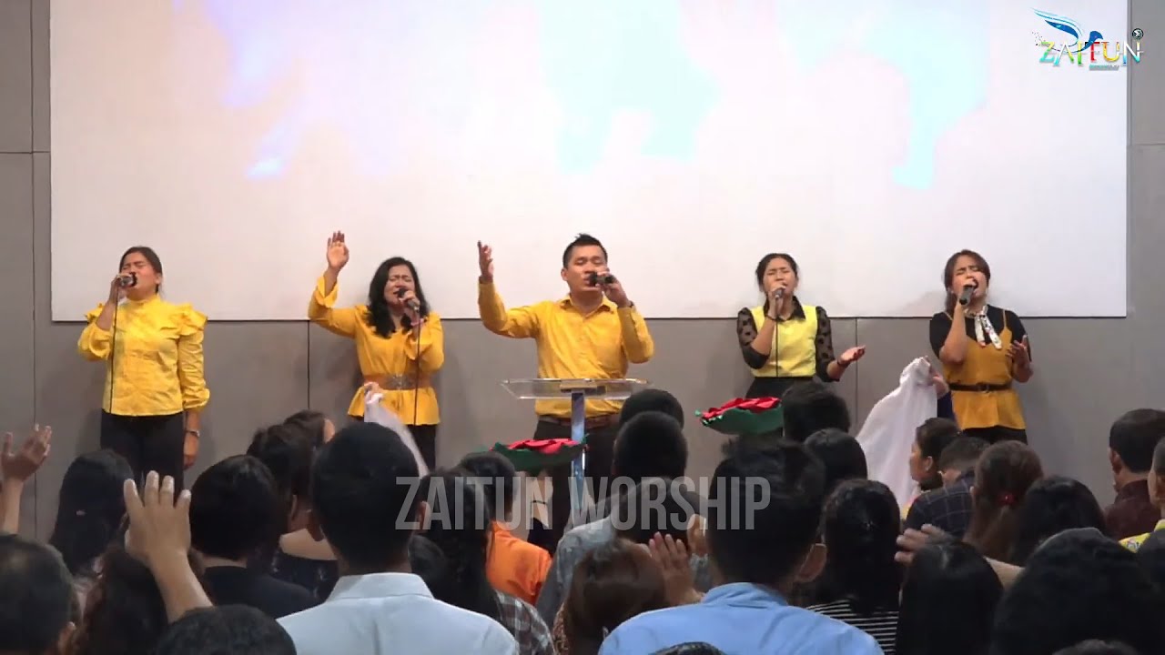 Yesus Nama itu yang Memikat Hatiku - Spontaneous  Zaitun Worship
