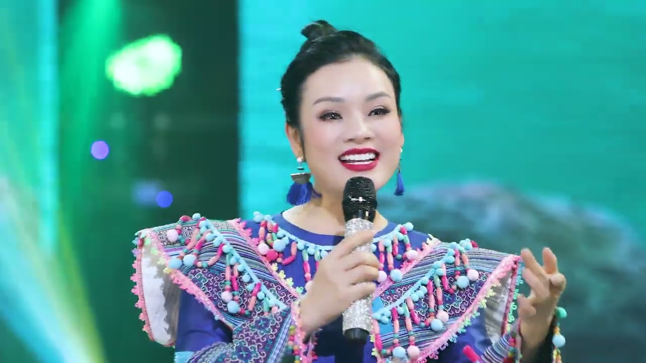 TIẾNG KH&Egrave;N M&Ugrave;A BAN NỞ - T&Acirc;N NH&Agrave;N song ca c&ugrave;ng học tr&ograve; YẾN LINH