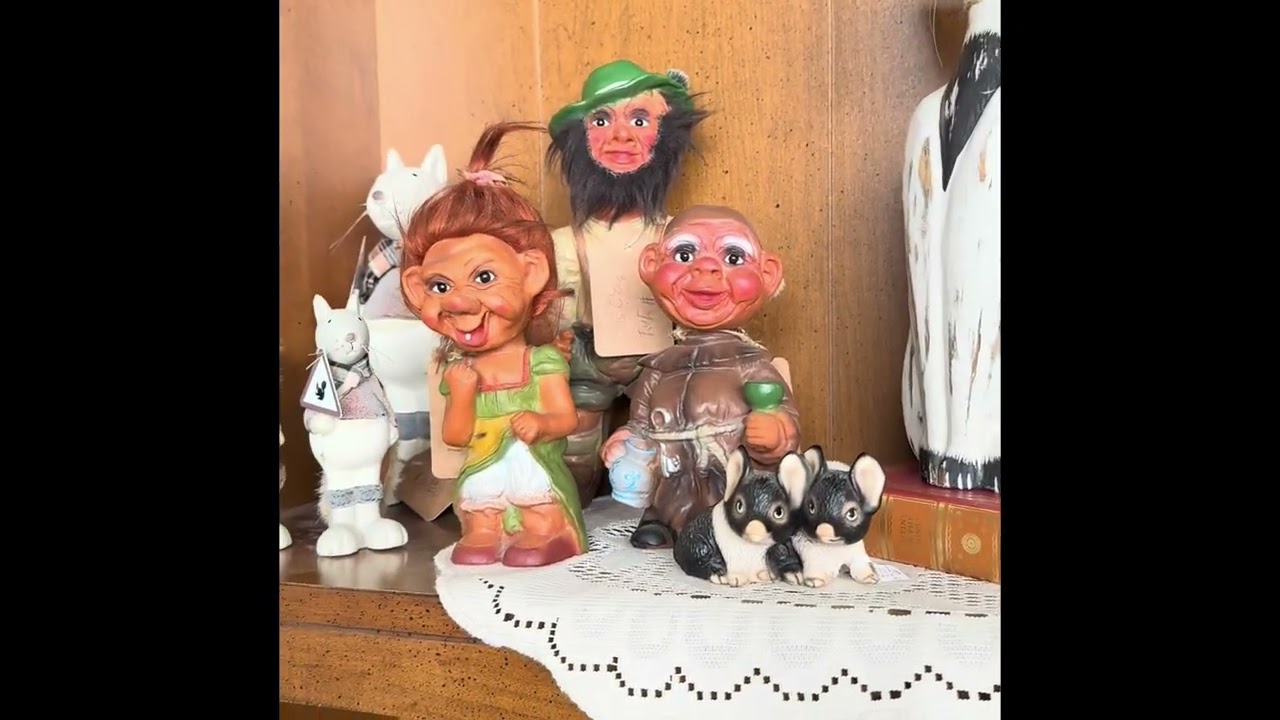 Items added to our booth this morning at State Street Market of Watertown NY #vintage#antiques 