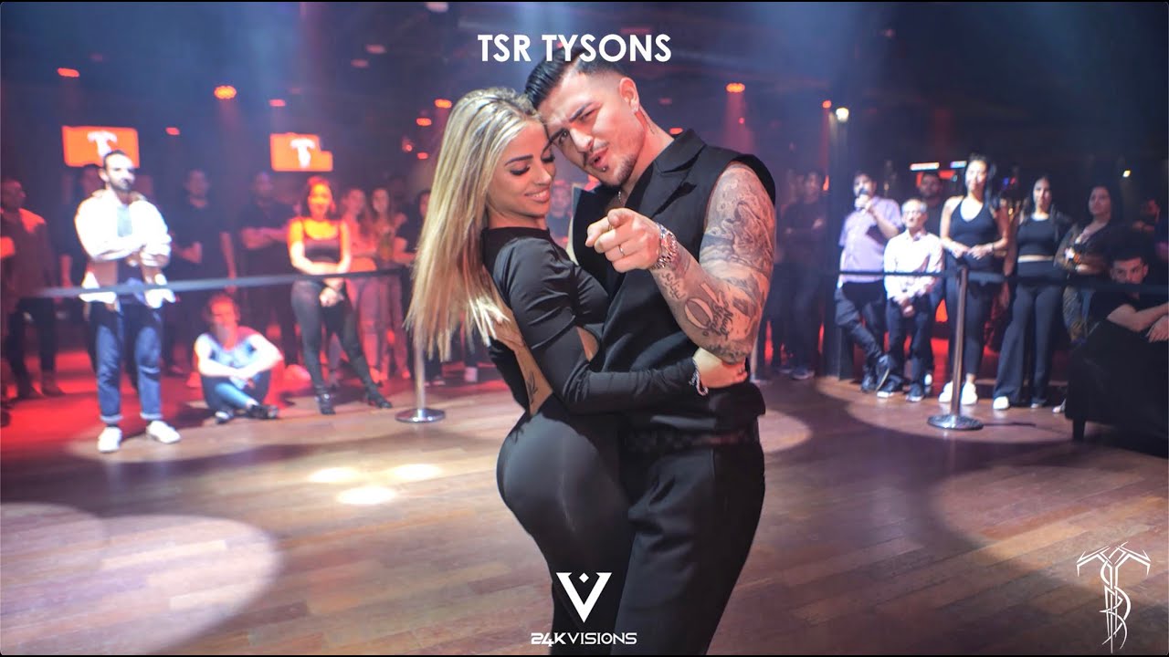 🇮🇹 SIMON & DANILA  (From ITALY) Bachata Demo At THE SALSA ROOM