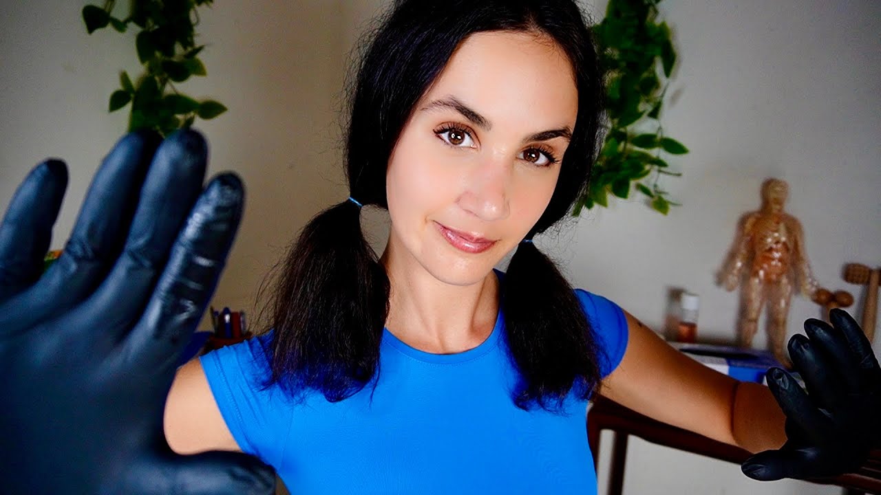 Fisioterapista ti sistema per bene | ASMR ITA | Physical Therapist Roleplay