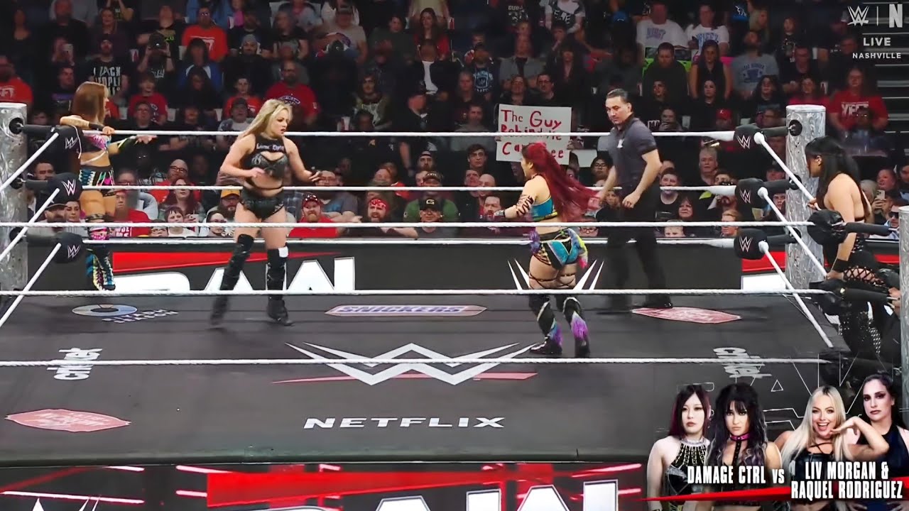 Dakota Kai & Iyo Sky Vs Liv Morgan & Raquel Rodríguez - WWE Raw Español Latino: 10/02/2025