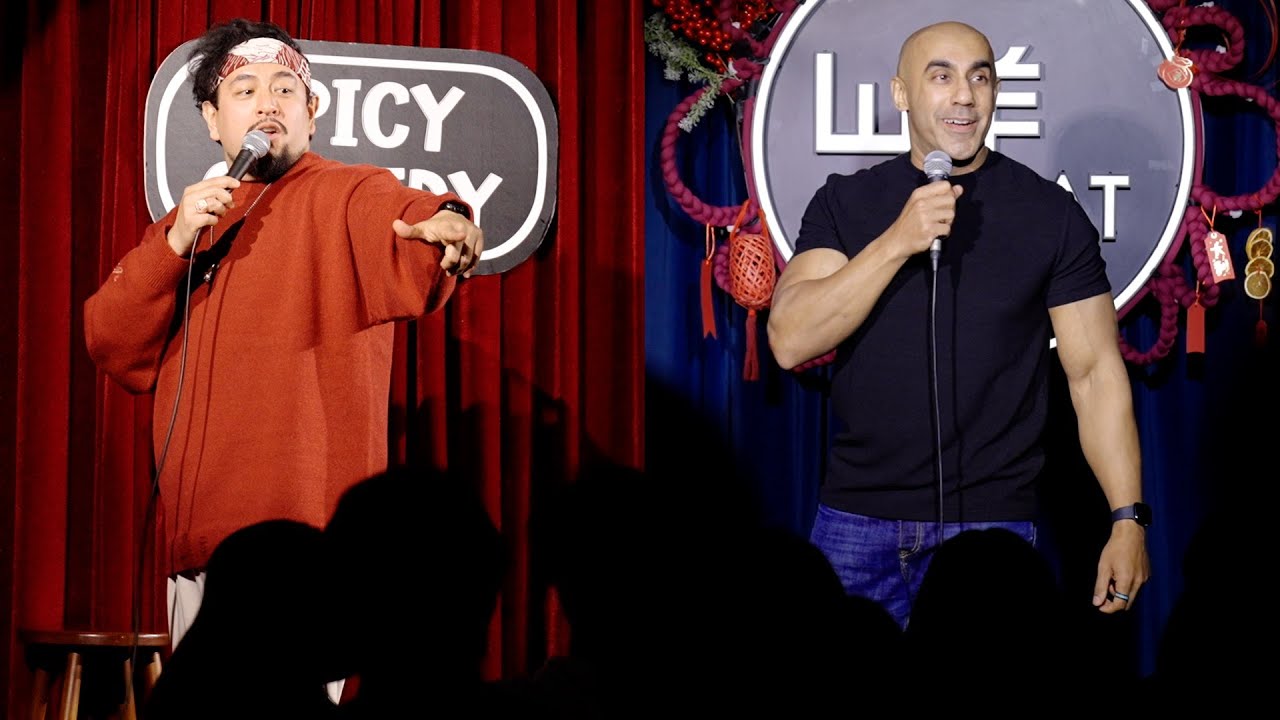 In Shanghai, British Comedian Performs Chinese Comedy and Chinese Comedian Performs English Comedy
