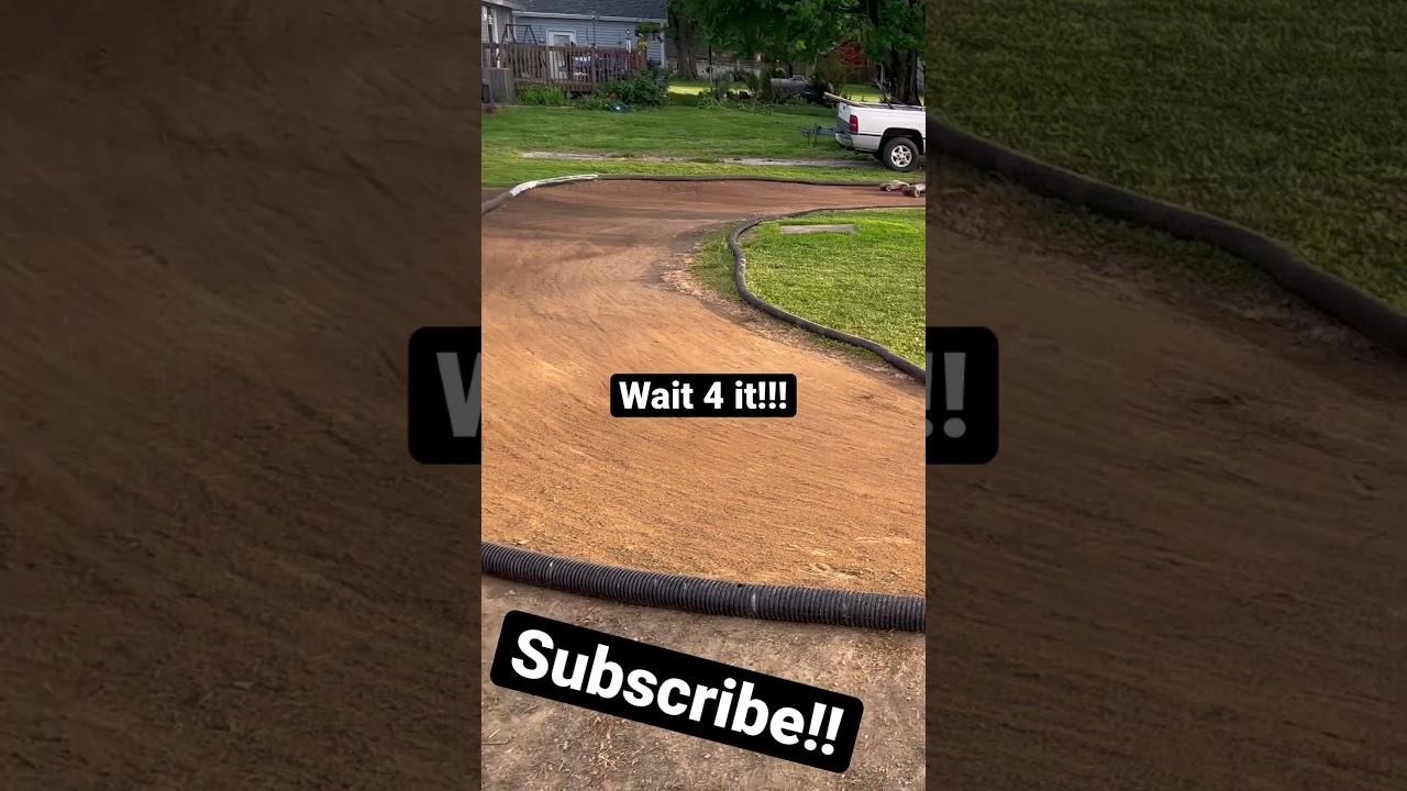 ARRMA SENTON 3S VS TRAXXAS MAXX 4S WHO WINS?! OFF ROAD DIRT TRACK FREESTYLE RC CAR RACING!!