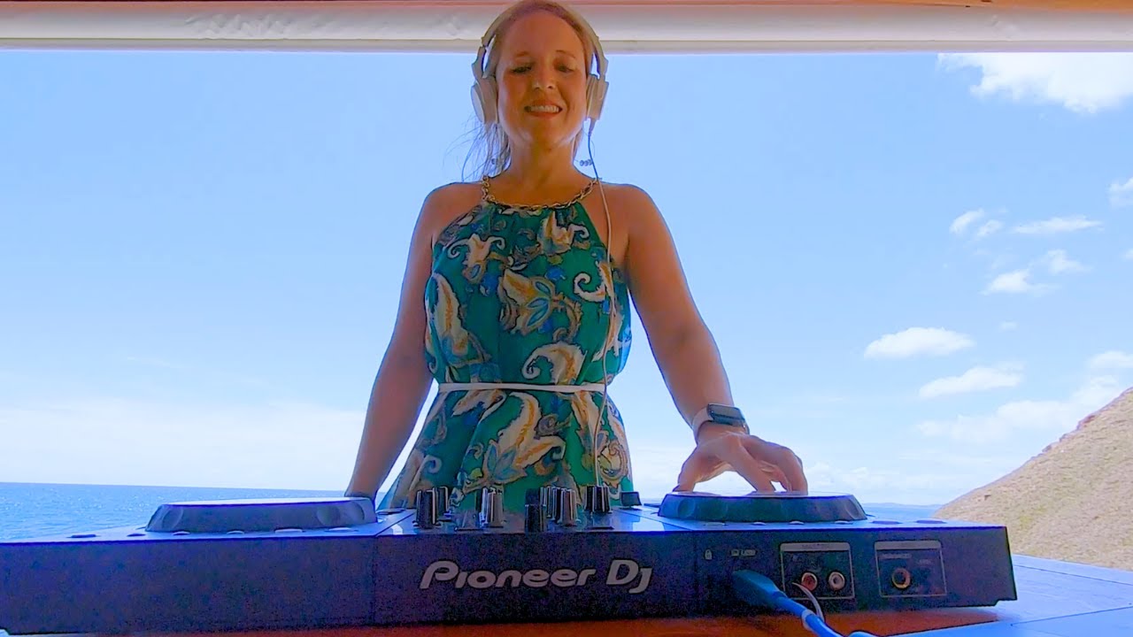 Chillout Deep & Organic House DJ Set | Brazilian Beach Vibes | @kiqidj